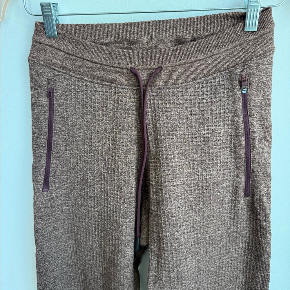 Lululemon engineered warmth jogger - Picture 6 of 8